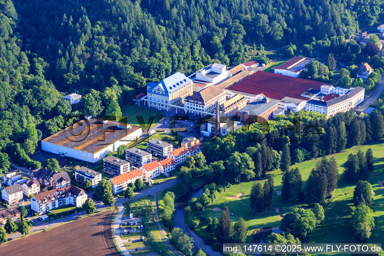 Vue aérienne de Gütermann GmbH à Gutach im Breisgau dans le département Bade-Wurtemberg, Allemagne