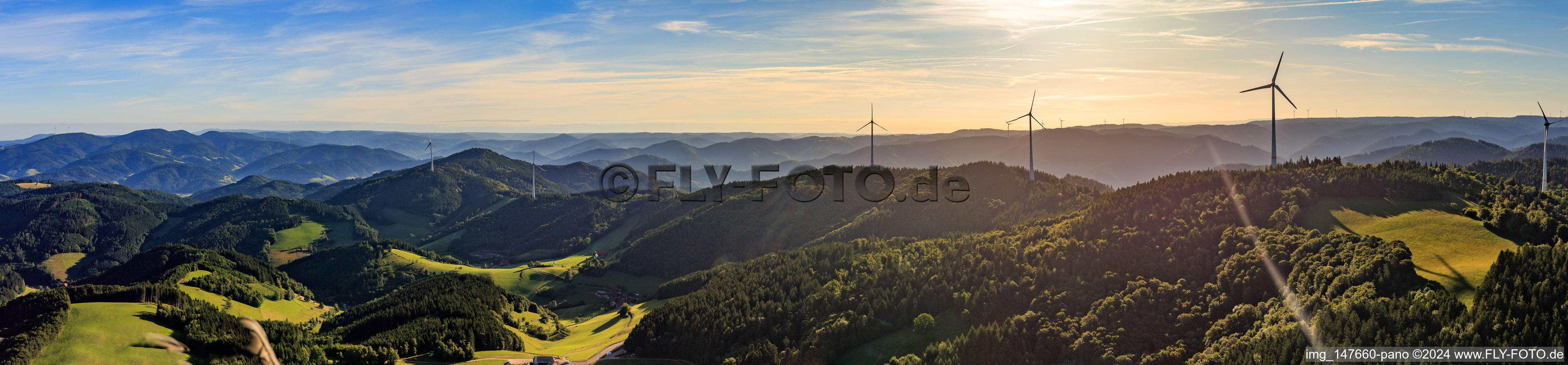 Vue aérienne de Parc éolien Finsterkapf et parc éolien Prechtaler Schanze 1 et 2 de Windkraft Schonach GmbH à Gutach dans le département Bade-Wurtemberg, Allemagne