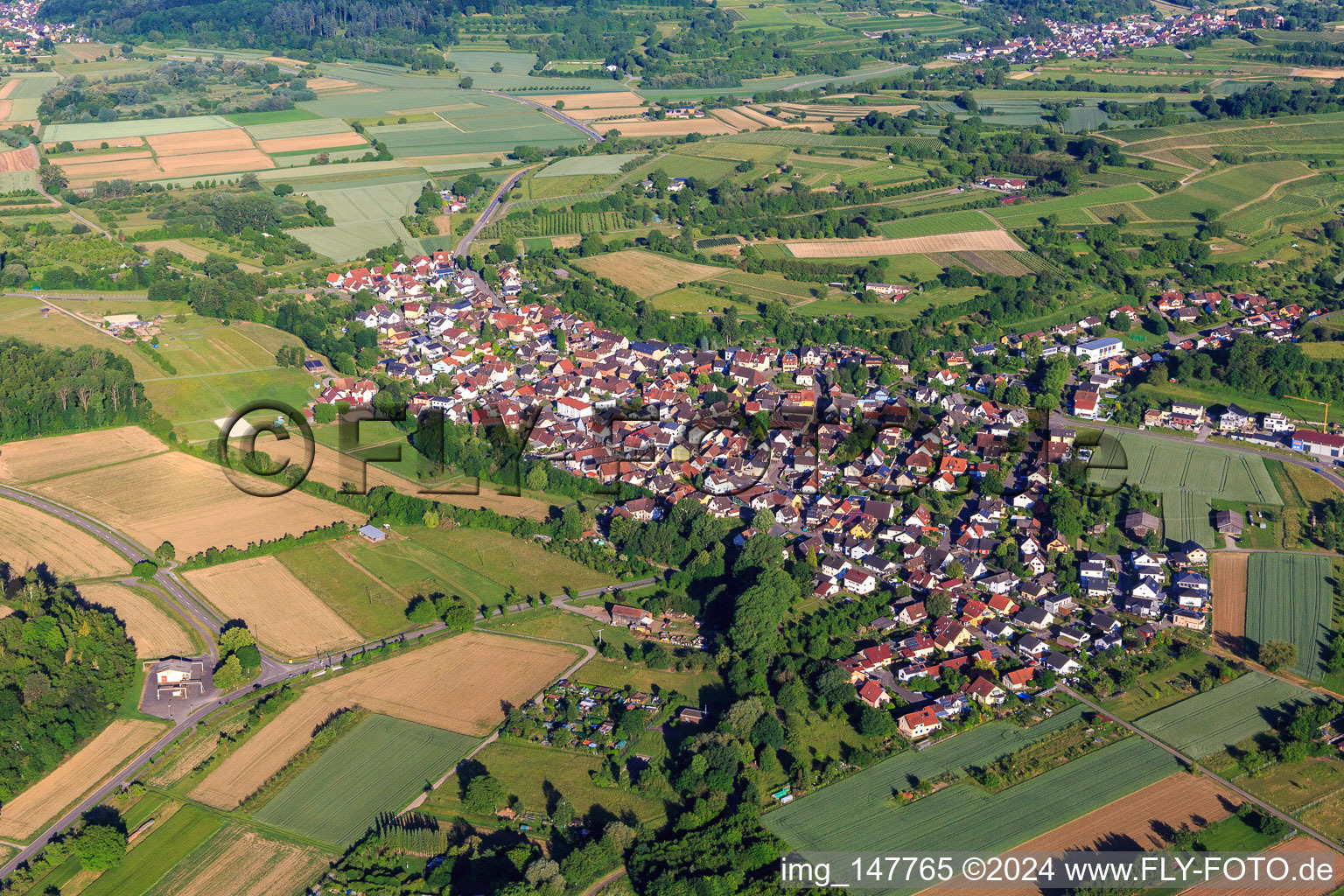 Vue aérienne de Vue du nord à le quartier Wagenstadt in Herbolzheim dans le département Bade-Wurtemberg, Allemagne