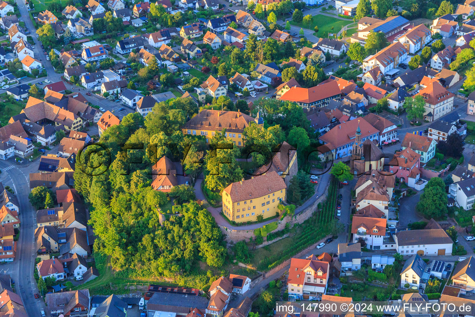 Photographie aérienne de Château et église du château Mahlberg à Mahlberg dans le département Bade-Wurtemberg, Allemagne