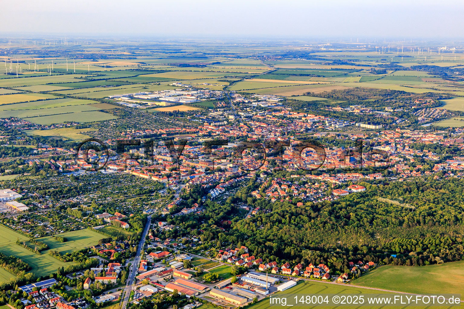 Vue aérienne de Vue de la ville depuis le sud-ouest à Aschersleben dans le département Saxe-Anhalt, Allemagne