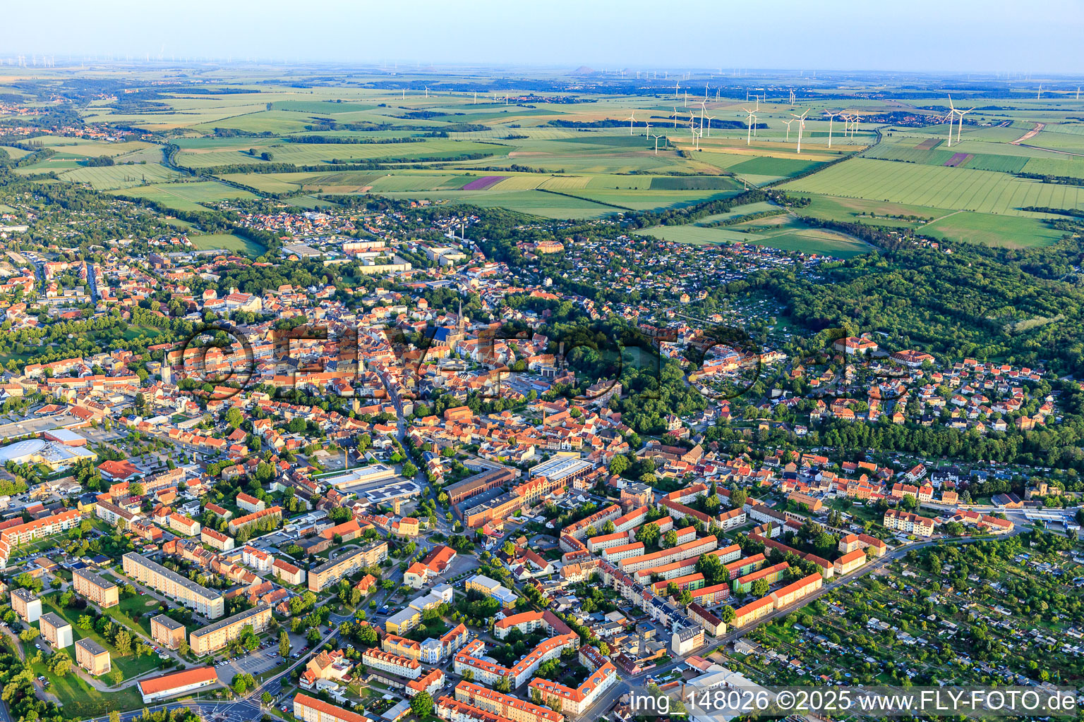 Vue aérienne de Aperçu de la ville depuis le nord-ouest à Aschersleben dans le département Saxe-Anhalt, Allemagne