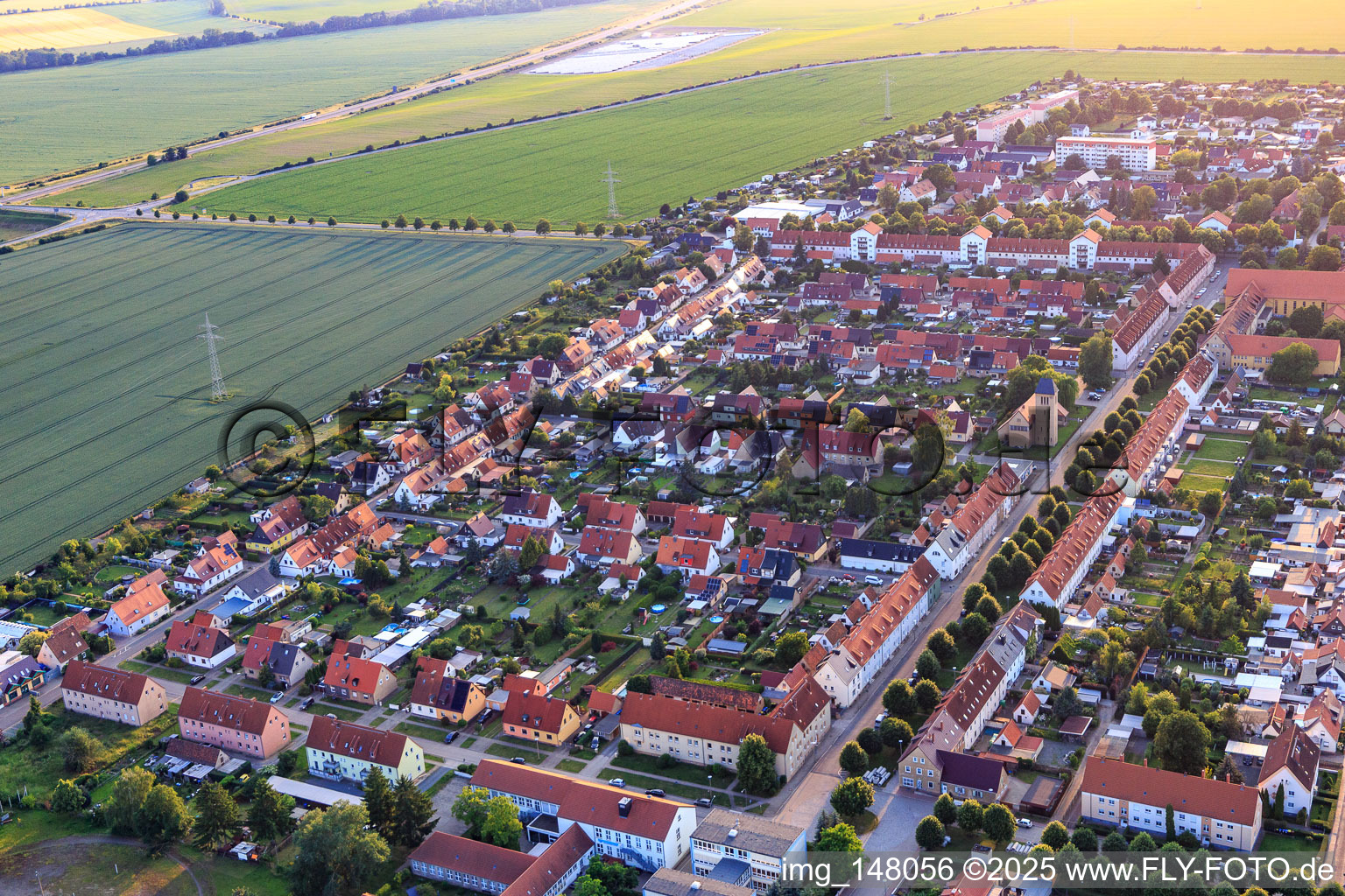 Vue aérienne de Lindenstr à le quartier Nachterstedt in Seeland dans le département Saxe-Anhalt, Allemagne