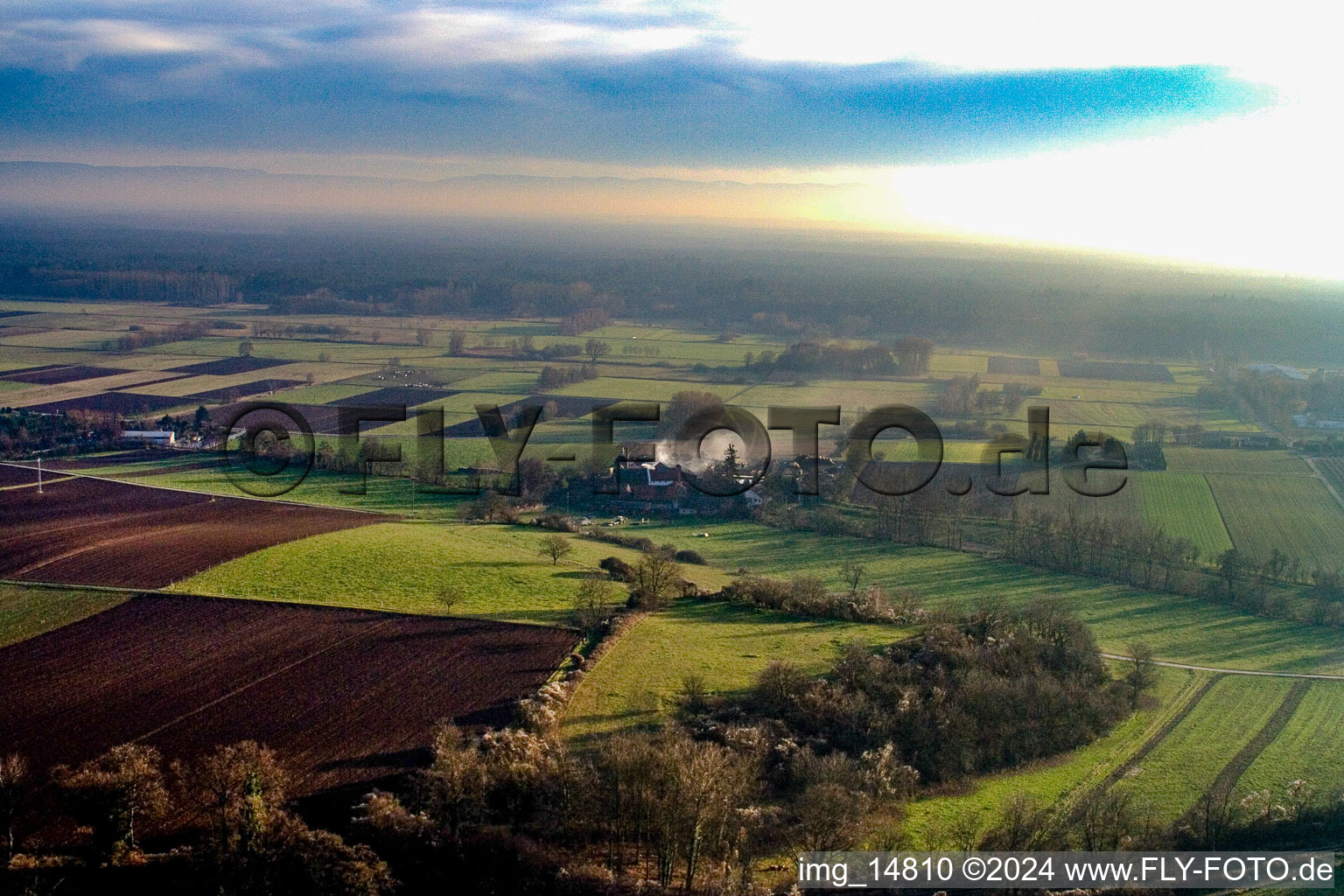 Vue oblique de Moulin Schaidter à le quartier Schaidt in Wörth am Rhein dans le département Rhénanie-Palatinat, Allemagne