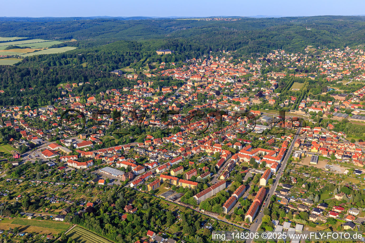 Vue aérienne de Centre-ville historique vu du nord-est à Blankenburg dans le département Saxe-Anhalt, Allemagne