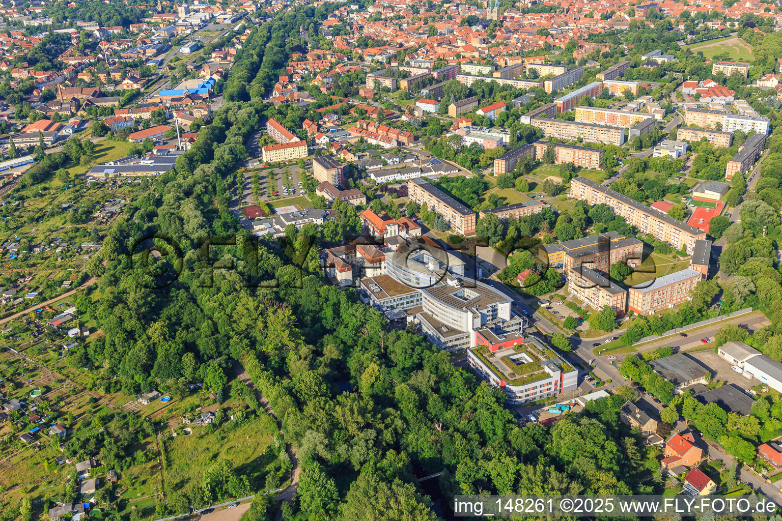Vue aérienne de Harzklinikum - Localisation Quedlinburg du nord-est à Quedlinburg dans le département Saxe-Anhalt, Allemagne