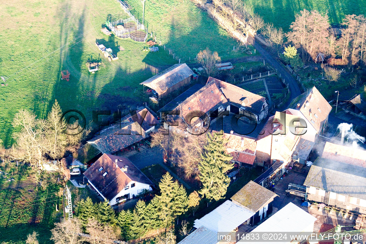 Vue oblique de Moulin Schaidter à le quartier Schaidt in Wörth am Rhein dans le département Rhénanie-Palatinat, Allemagne