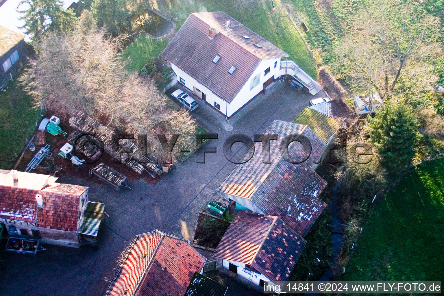 Vue d'oiseau de Moulin Schaidter à le quartier Schaidt in Wörth am Rhein dans le département Rhénanie-Palatinat, Allemagne