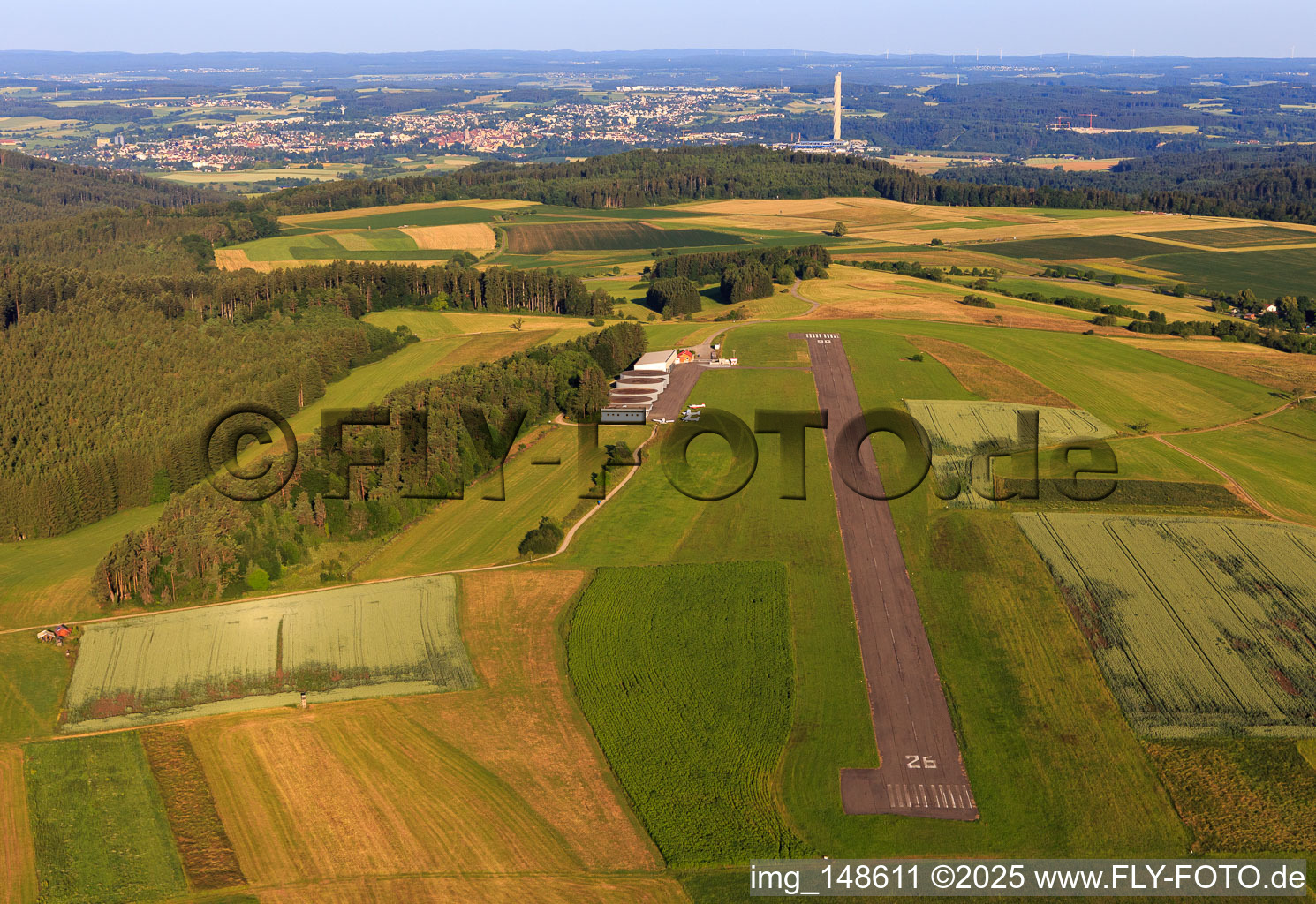 Vue aérienne de AÉRODROME DE ROTTWEIL - EDSZ vu de l'est à le quartier Zepfenhan in Rottweil dans le département Bade-Wurtemberg, Allemagne