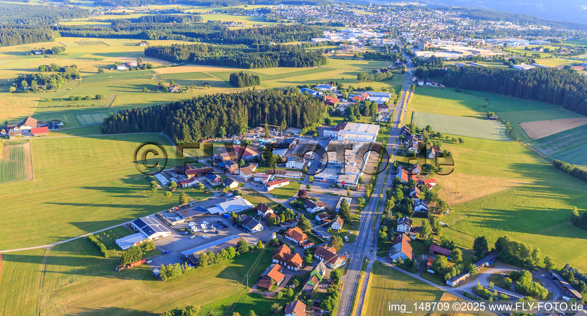 Vue aérienne de Herzog GmbH à le quartier Brambach in Schramberg dans le département Bade-Wurtemberg, Allemagne