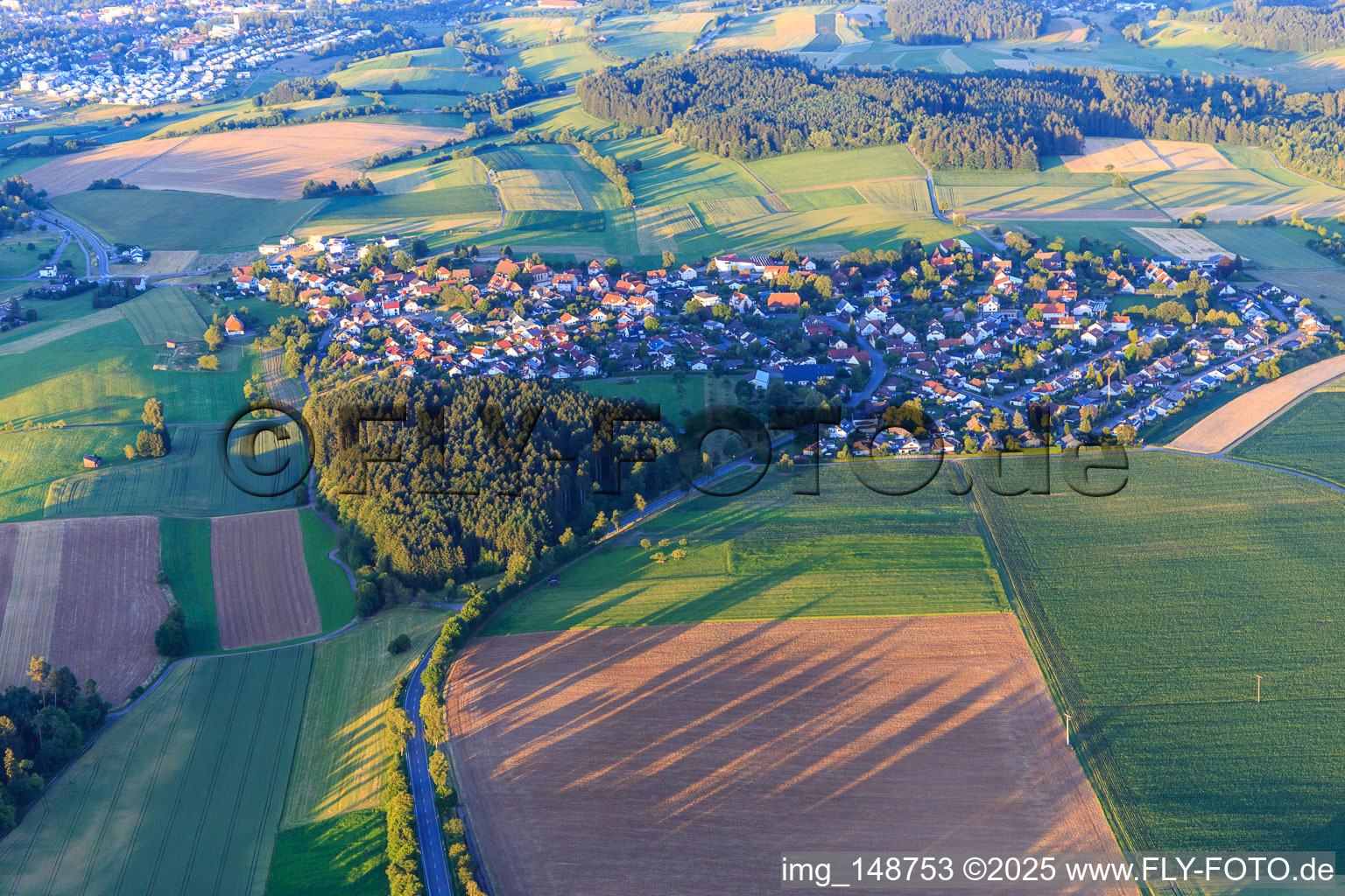 Vue aérienne de Vue d'ensemble de la ville depuis l'ouest à le quartier Hausen ob Rottweil in Rottweil dans le département Bade-Wurtemberg, Allemagne