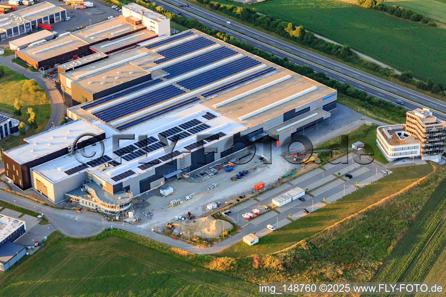 Vue aérienne de Bucher Stahlhandel GmbH, BAH Personaldienste GmbH et weisenburger bau GmbH à Zimmern ob Rottweil dans le département Bade-Wurtemberg, Allemagne