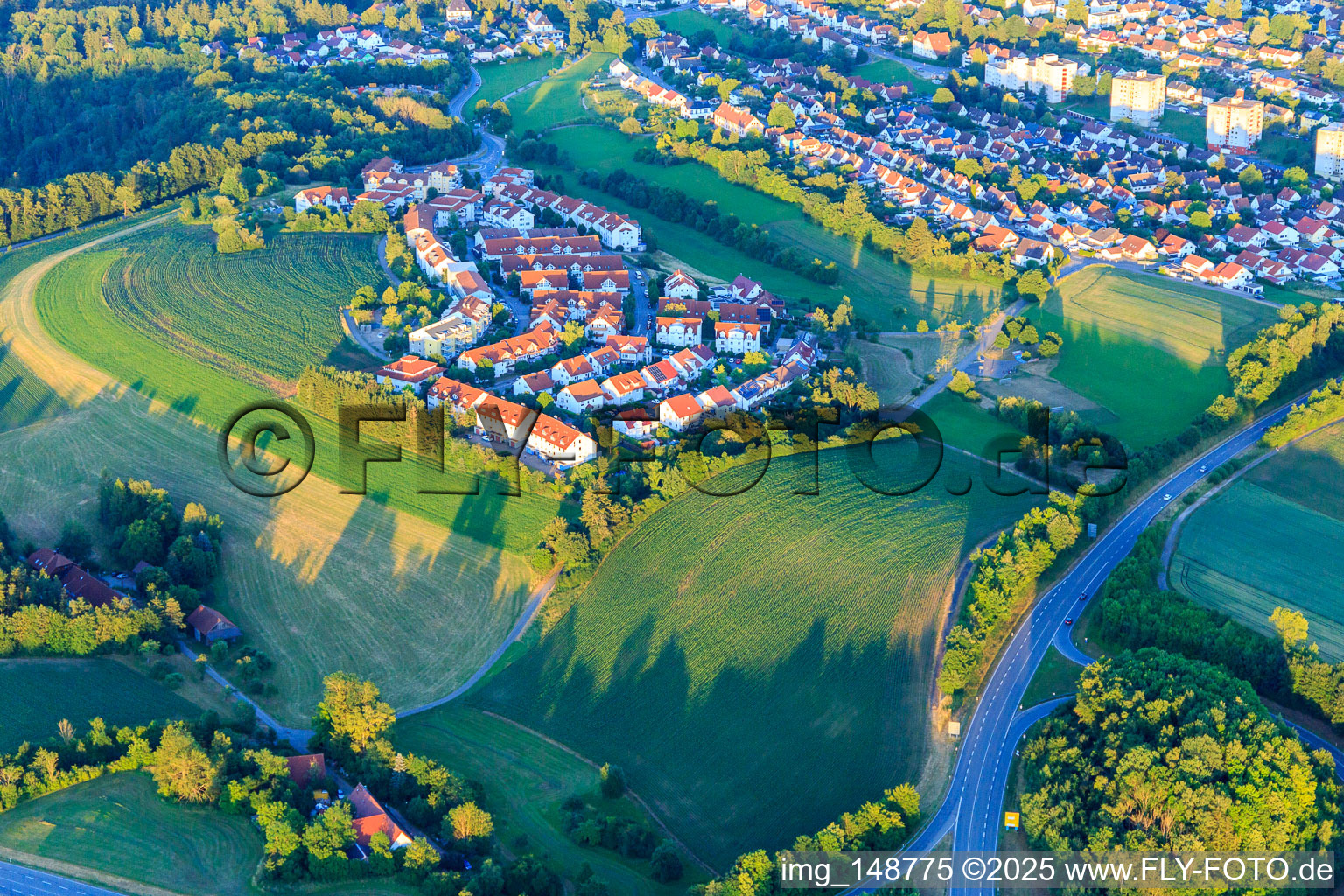 Vue aérienne de Nouvelle zone de développement Hegneberg (Überlinger Straße) du nord-ouest à Rottweil dans le département Bade-Wurtemberg, Allemagne