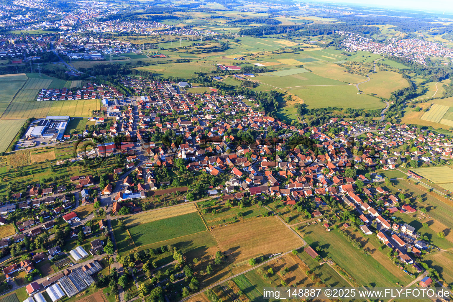 Vue aérienne de Aperçu des villes du nord à le quartier Ostdorf in Balingen dans le département Bade-Wurtemberg, Allemagne