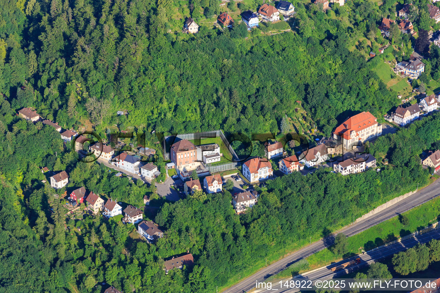 Vue aérienne de Établissement pénitentiaire de Rottweil - Section d'Oberndorf à Oberndorf am Neckar dans le département Bade-Wurtemberg, Allemagne