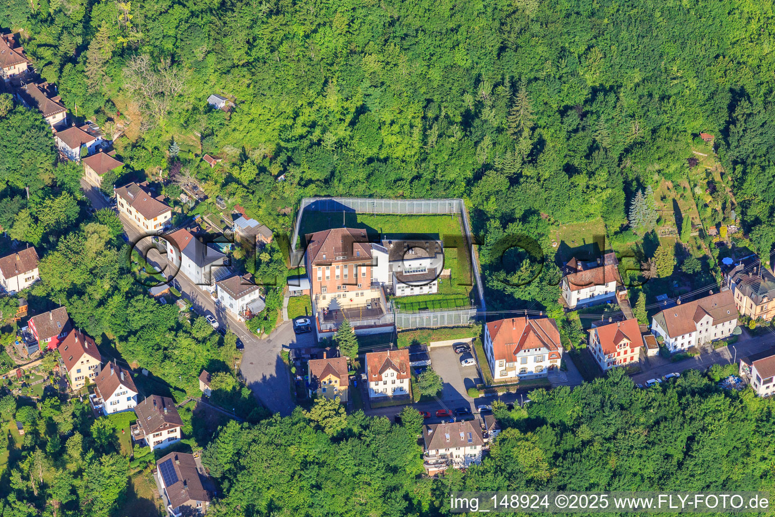 Vue aérienne de Établissement pénitentiaire de Rottweil - Section d'Oberndorf à Oberndorf am Neckar dans le département Bade-Wurtemberg, Allemagne