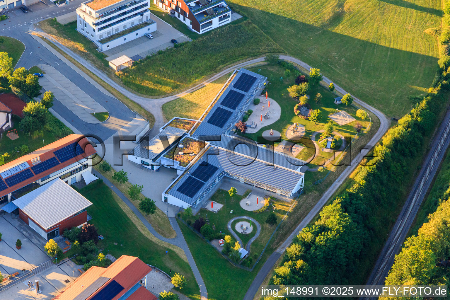 Vue aérienne de Maison d'enfants Loßburg à Loßburg dans le département Bade-Wurtemberg, Allemagne