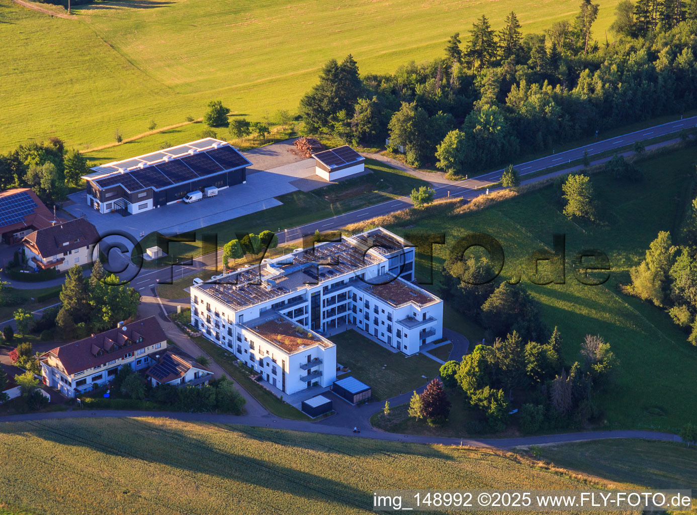 Vue aérienne de Life Center Feldsonne / JOIN-Courage to Live eV et nouveau bâtiment de Miksch et Partner, Haus Weitblick à Loßburg dans le département Bade-Wurtemberg, Allemagne