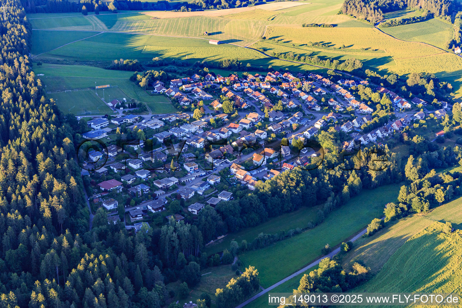 Vue aérienne de Quartier Halde Ost vu de l'ouest à le quartier Wittlensweiler in Freudenstadt dans le département Bade-Wurtemberg, Allemagne