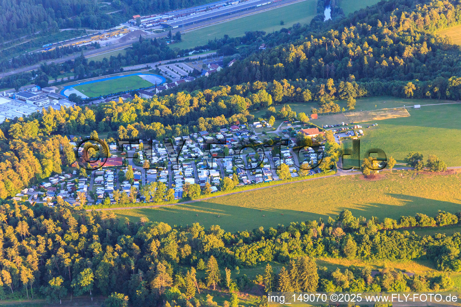 Vue aérienne de Parc de loisirs Camping Schüttehof à Horb am Neckar dans le département Bade-Wurtemberg, Allemagne