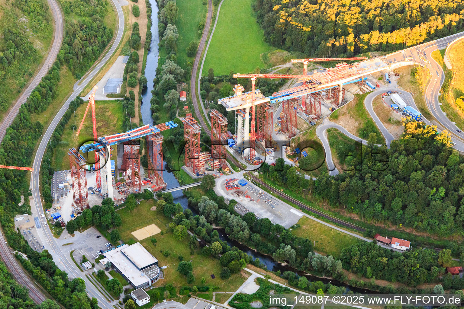 Vue aérienne de Chantier de construction du pont supérieur du Neckartal Horb am Neckar pour traverser le Neckar pour la B32 / B28 à Horb am Neckar dans le département Bade-Wurtemberg, Allemagne