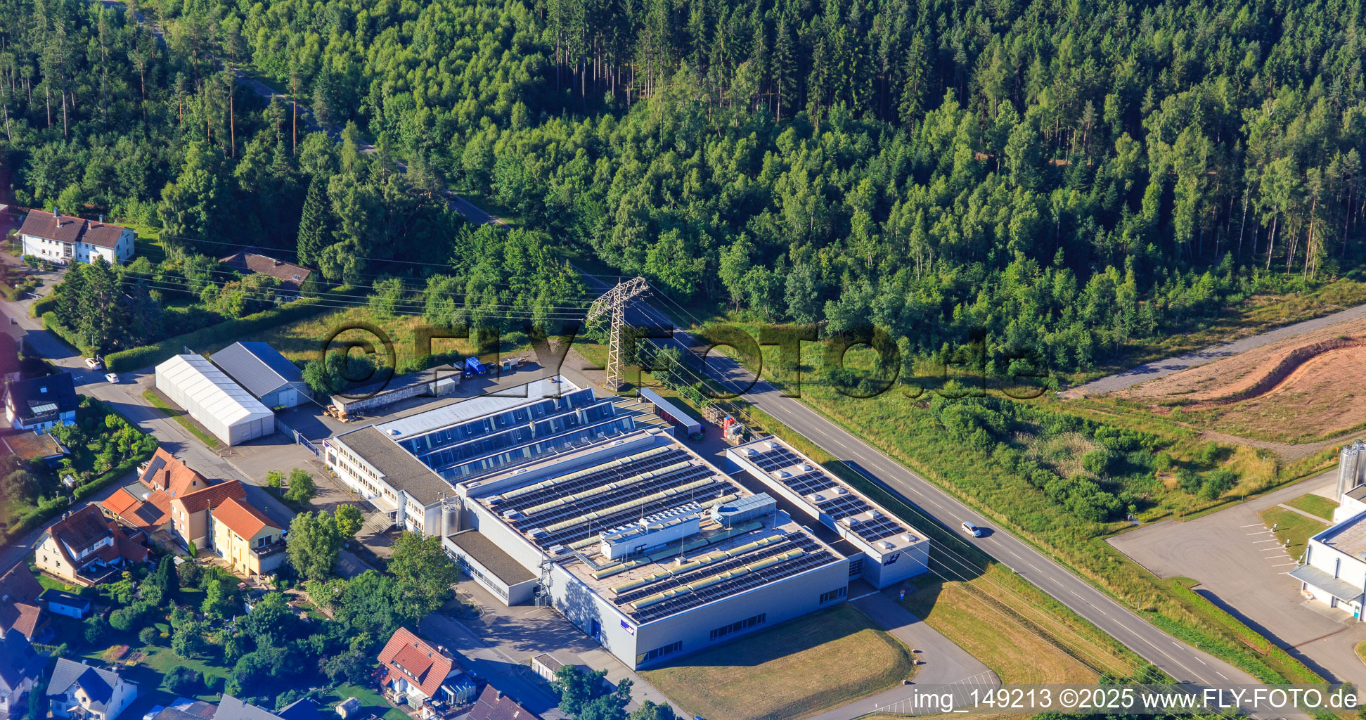 Vue aérienne de Plastiques et génie électrique GmbH à Mönchweiler dans le département Bade-Wurtemberg, Allemagne