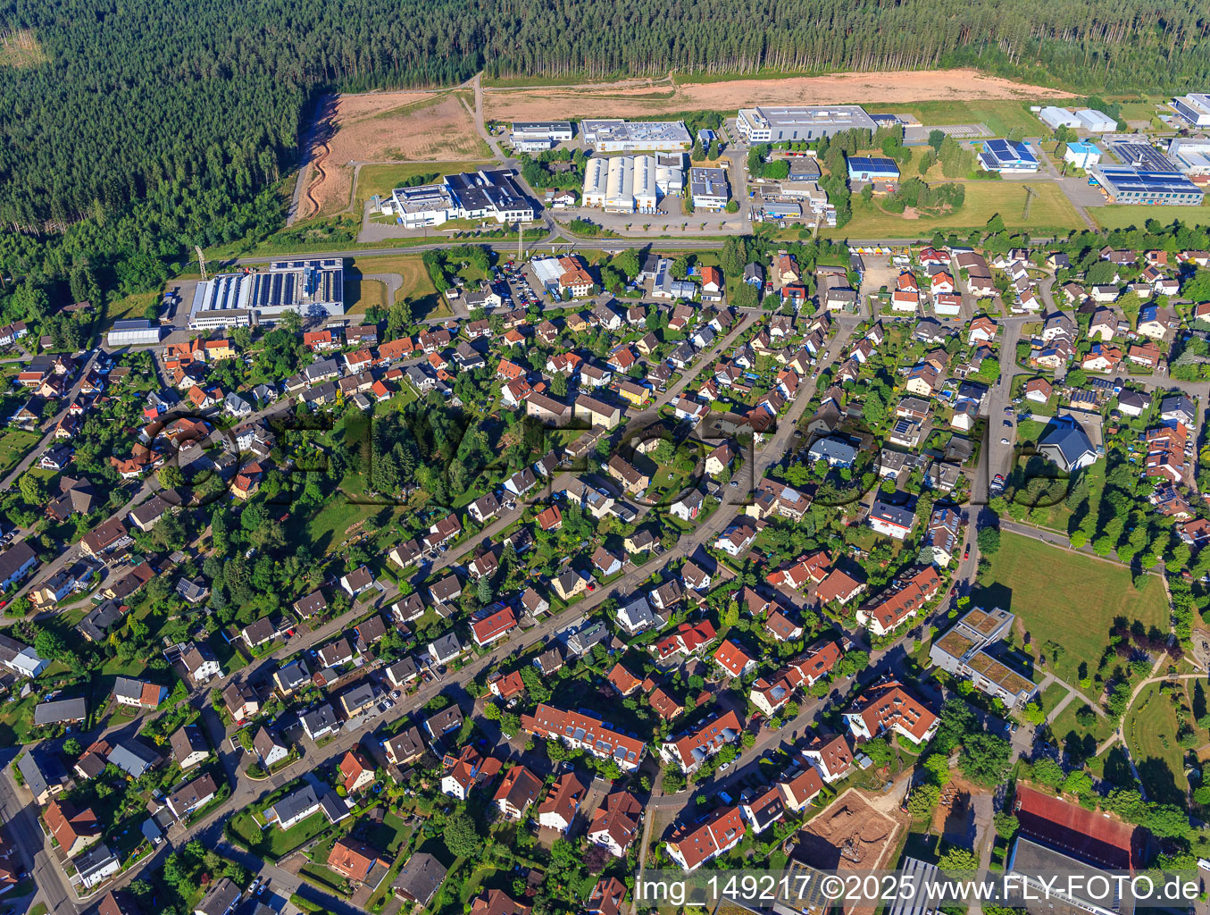 Vue oblique de Vue de la ville depuis l'est à Mönchweiler dans le département Bade-Wurtemberg, Allemagne