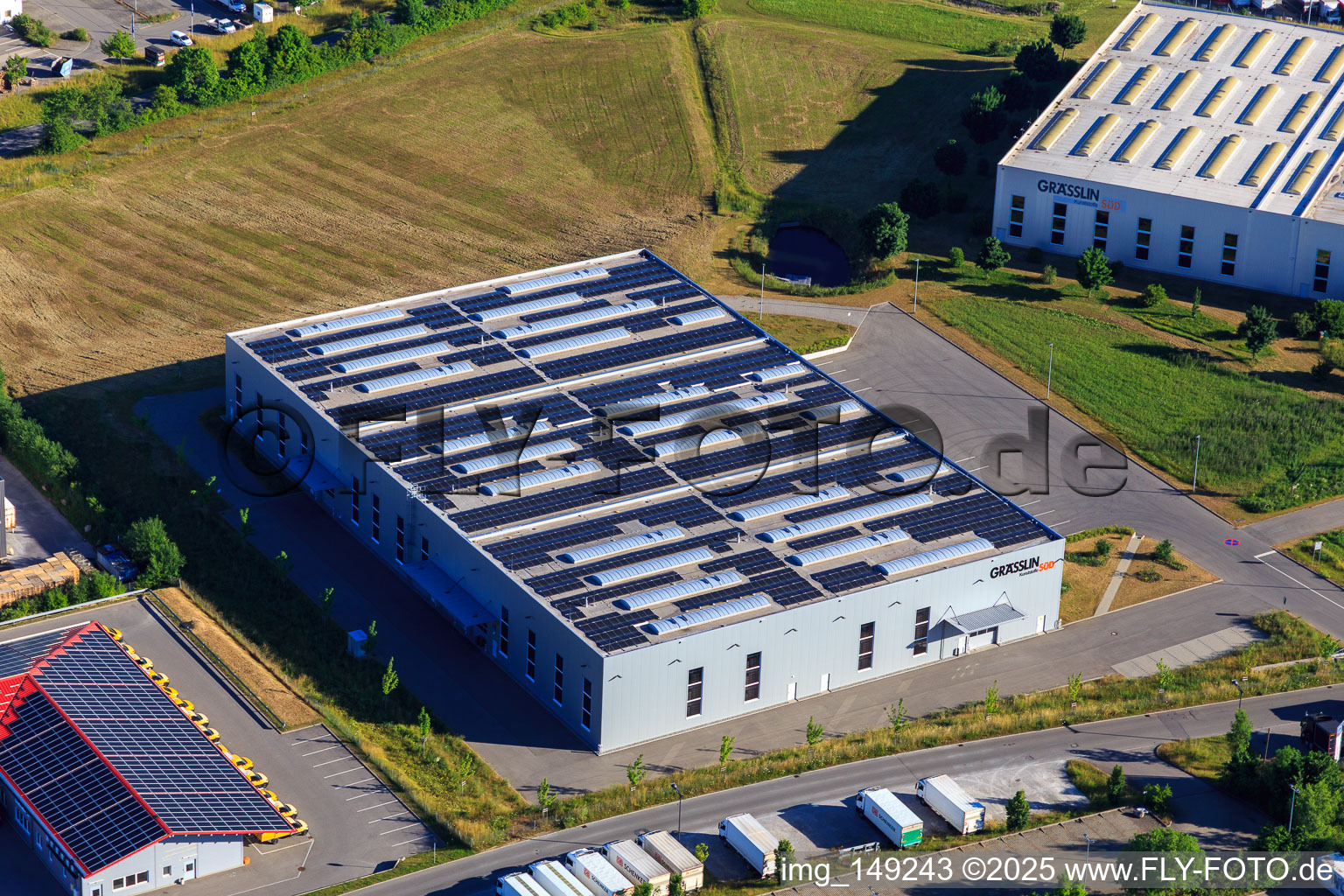 Vue aérienne de Entrepôt de GRÄSSLIN SÜD GmbH à le quartier Weilersbach in Villingen-Schwenningen dans le département Bade-Wurtemberg, Allemagne