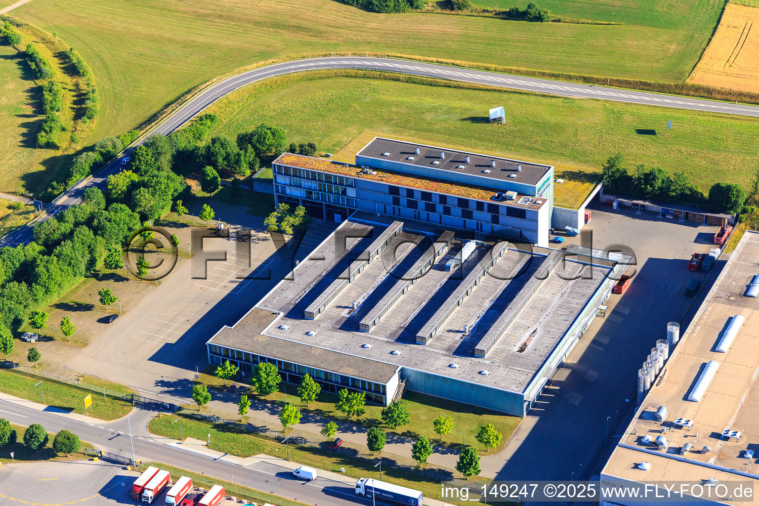 Vue aérienne de Centre d'impression Sud-Ouest, Service de presse et Ventes GmbH à le quartier Weilersbach in Villingen-Schwenningen dans le département Bade-Wurtemberg, Allemagne