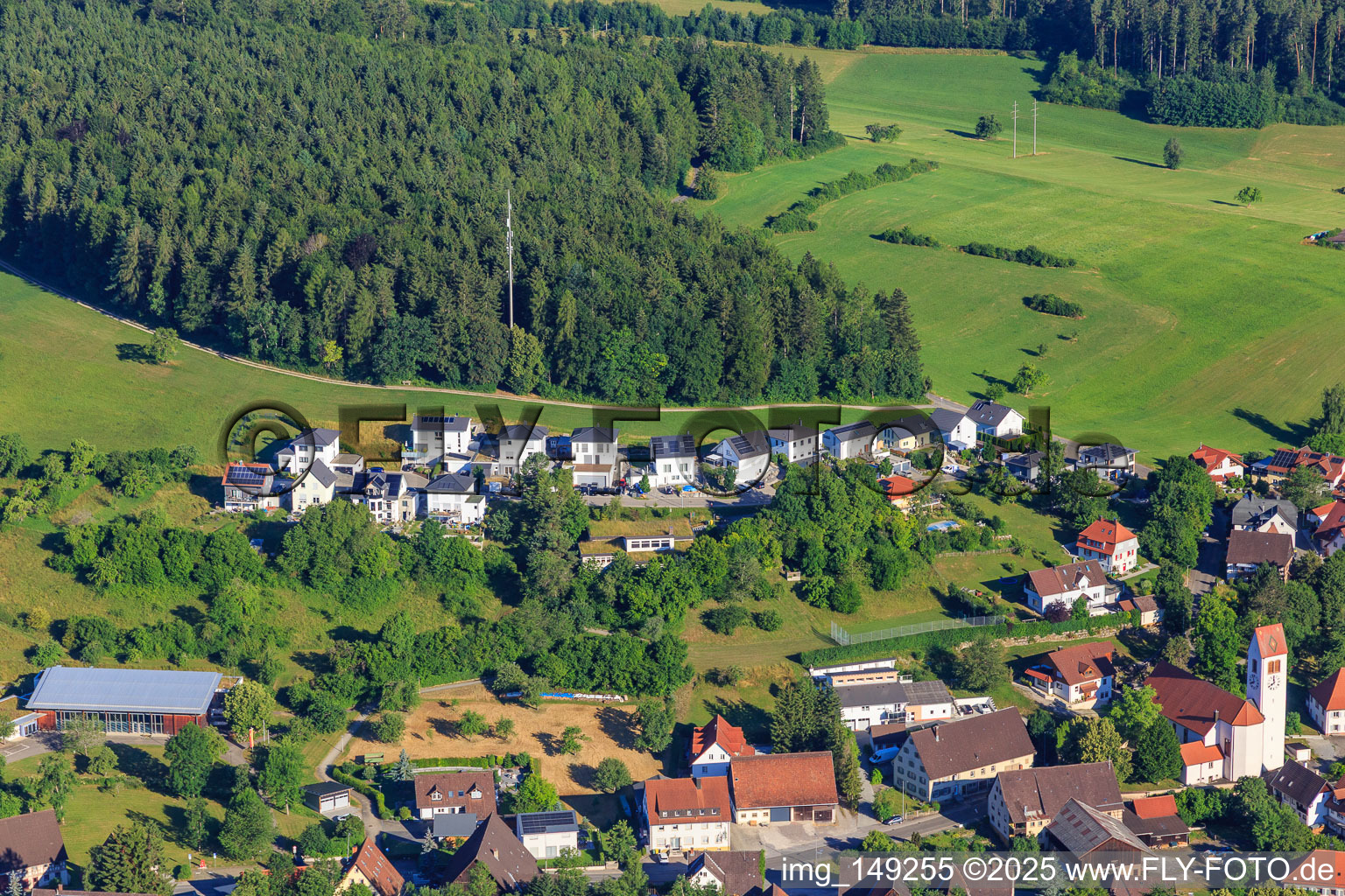 Vue aérienne de Nouvelle zone de développement Am Glöckenberg à le quartier Weilersbach in Villingen-Schwenningen dans le département Bade-Wurtemberg, Allemagne