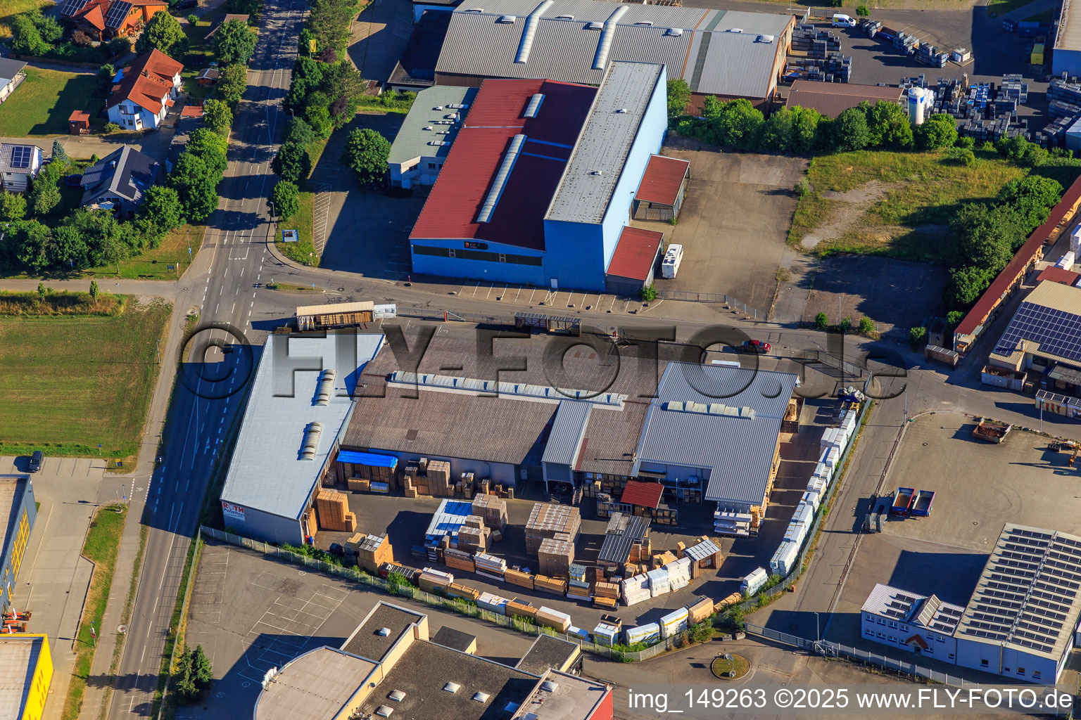 Vue aérienne de Holzwerk Roth GmbH à Niedereschach dans le département Bade-Wurtemberg, Allemagne