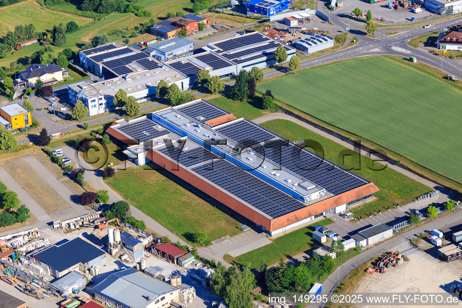 Vue aérienne de Formation Laser Trumpf + Centre d'applications Dunningen à Dunningen dans le département Bade-Wurtemberg, Allemagne