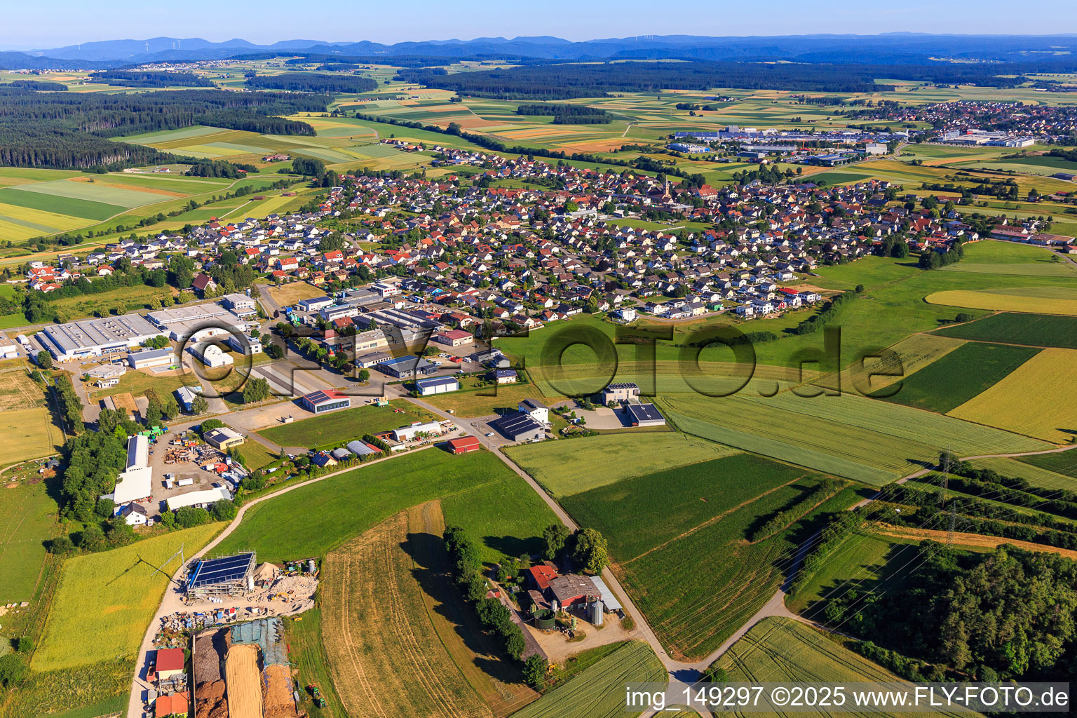Vue aérienne de Vue du sud-est à le quartier Seedorf in Dunningen dans le département Bade-Wurtemberg, Allemagne