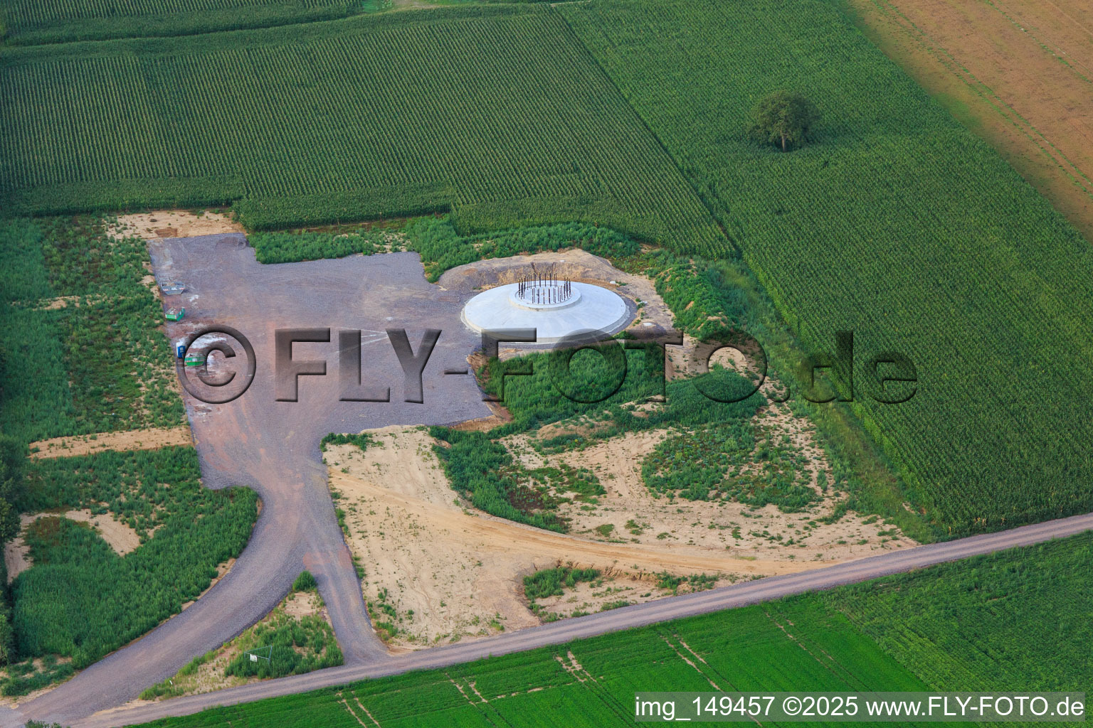 Vue aérienne de Fondation pour une nouvelle éolienne destinée à la modernisation du parc éolien Minfeld à Minfeld dans le département Rhénanie-Palatinat, Allemagne
