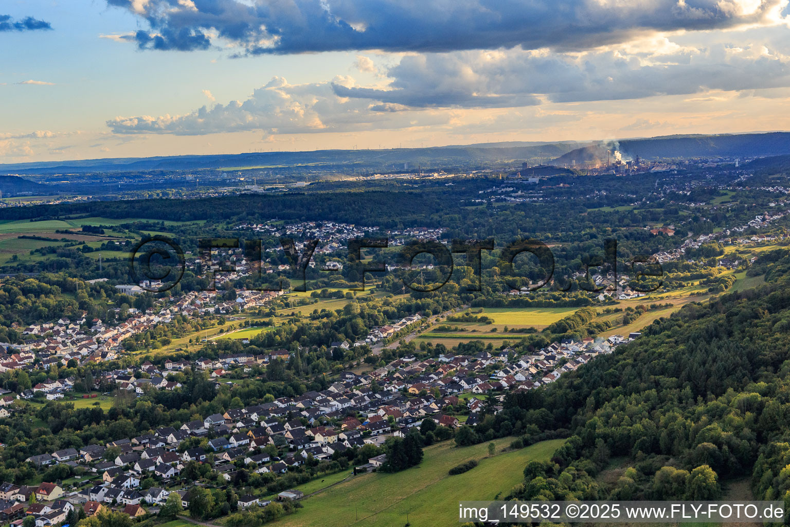 Vue aérienne de Du nord-est à le quartier Körprich in Nalbach dans le département Sarre, Allemagne