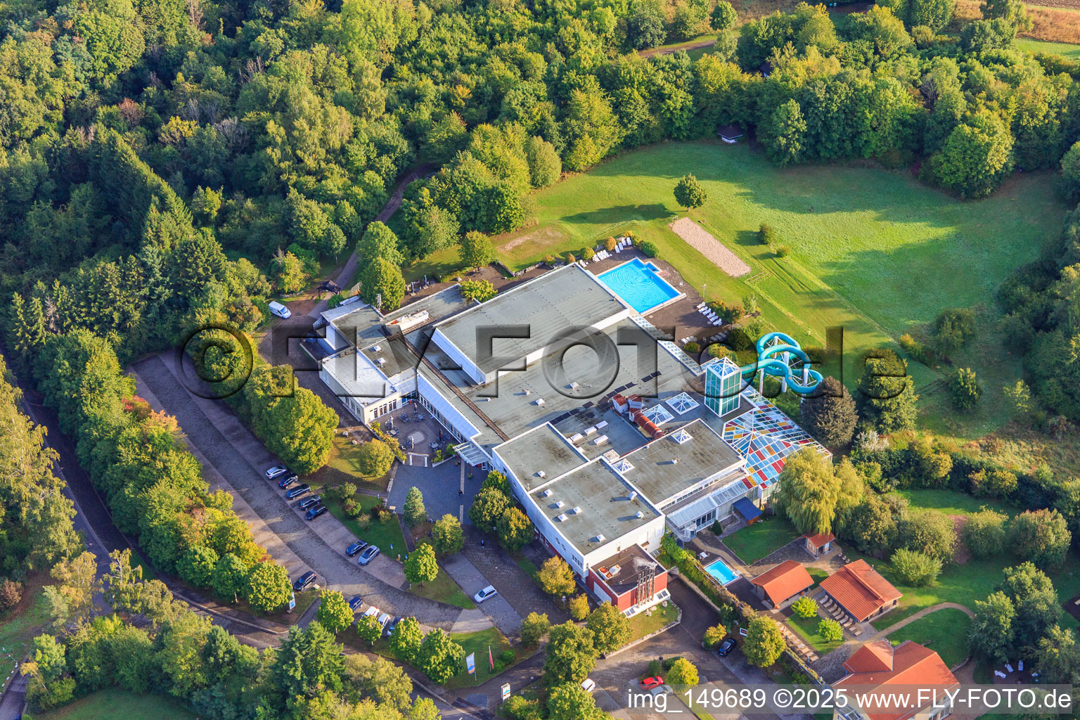 Vue aérienne de Piscine d'aventure Schaumberg à le quartier Theley in Tholey dans le département Sarre, Allemagne