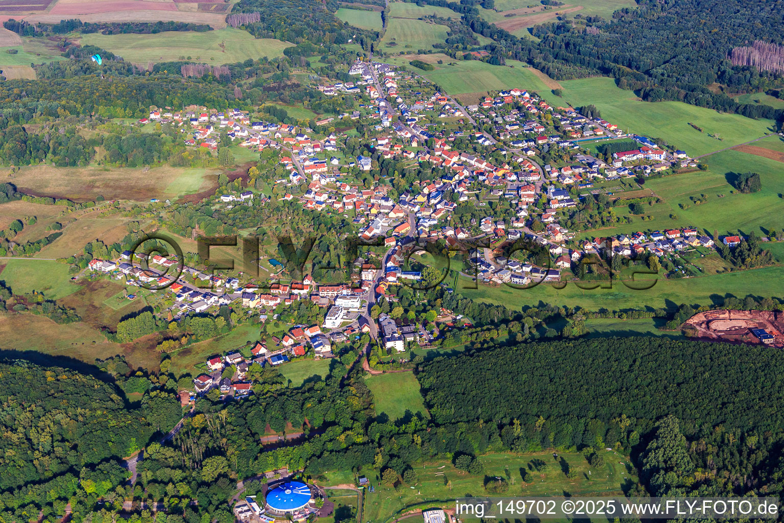 Vue aérienne de Du sud-est à le quartier Bosen in Nohfelden dans le département Sarre, Allemagne