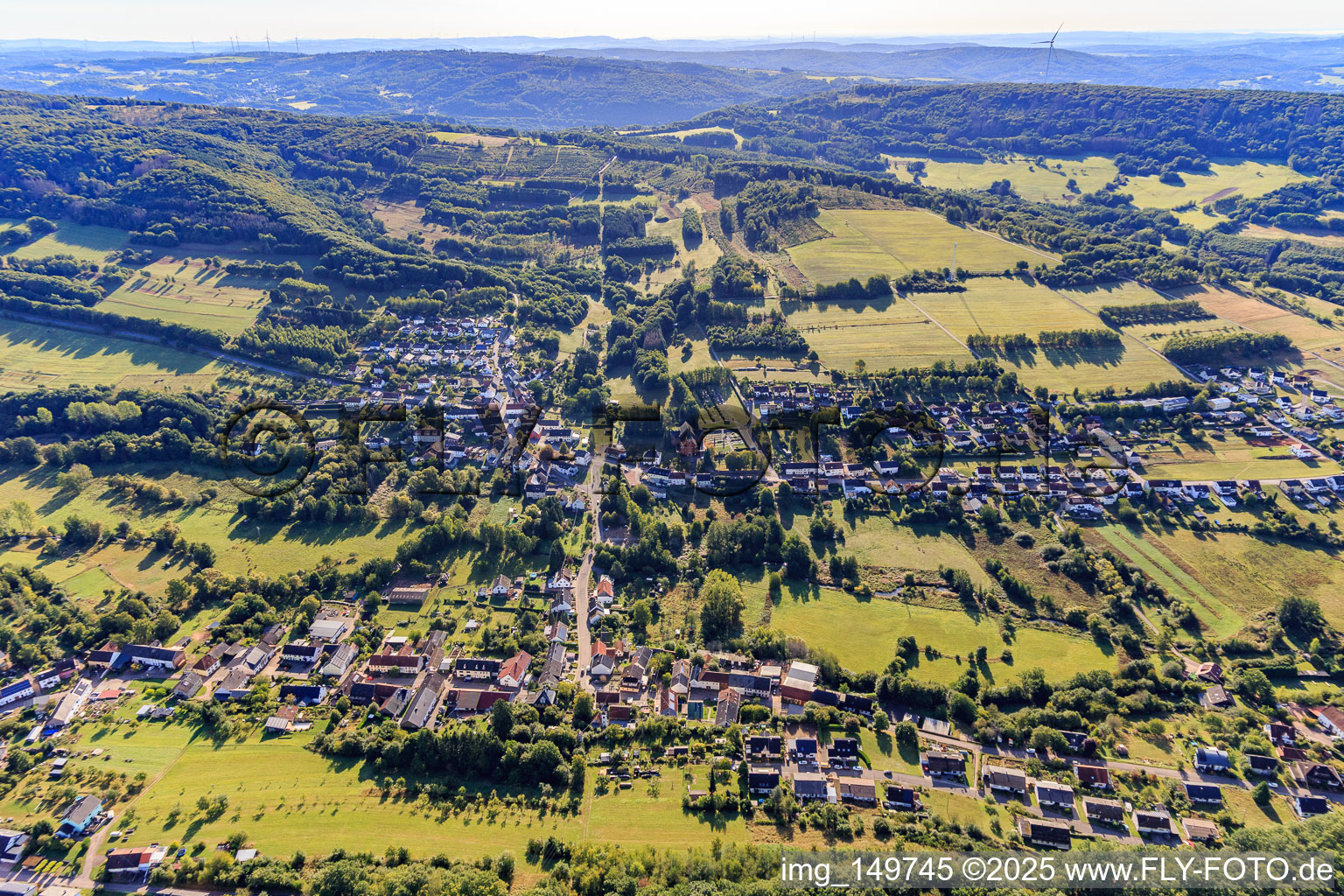 Vue aérienne de District de Kostenbach à le quartier Buweiler-Rathen in Wadern dans le département Sarre, Allemagne