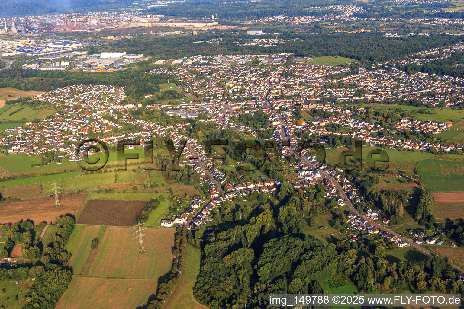 Vue aérienne de Du sud-ouest à Saarwellingen dans le département Sarre, Allemagne