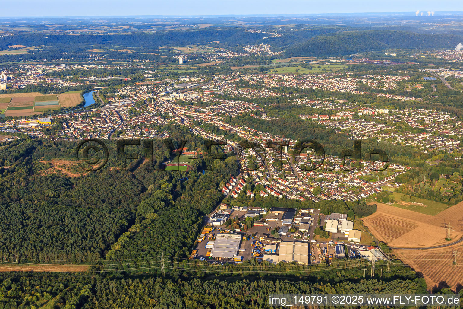 Vue aérienne de De l'est à le quartier Fraulautern in Saarlouis dans le département Sarre, Allemagne
