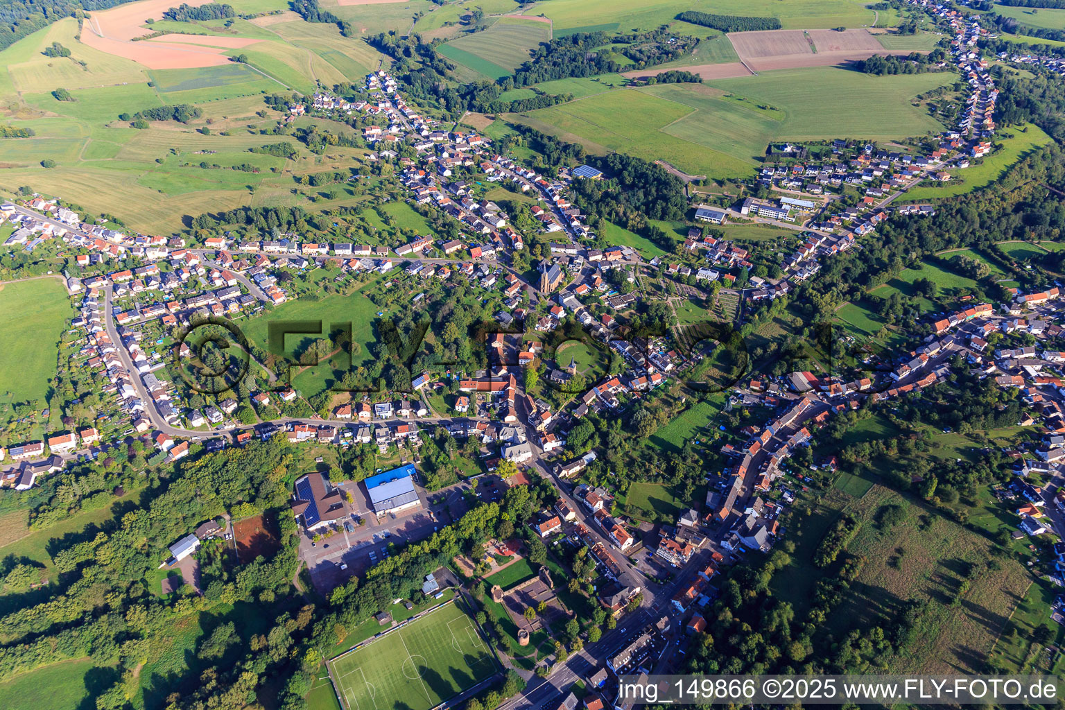 Vue aérienne de Vue d'ensemble de la ville depuis le sud à le quartier Kölln in Püttlingen dans le département Sarre, Allemagne