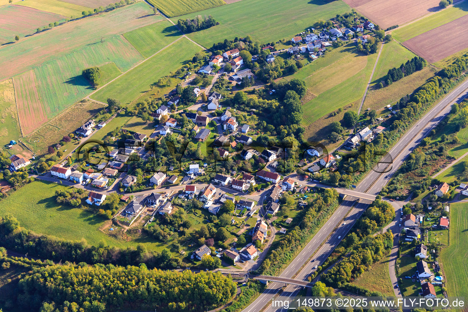 Vue aérienne de Du sud à le quartier Kirschhof in Heusweiler dans le département Sarre, Allemagne