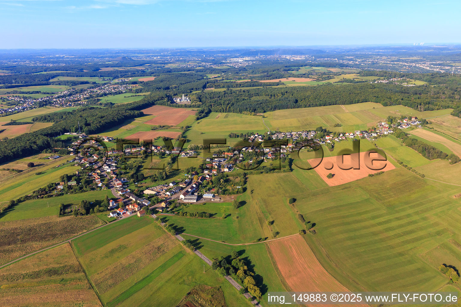 Vue aérienne de De l'est à le quartier Falscheid in Lebach dans le département Sarre, Allemagne