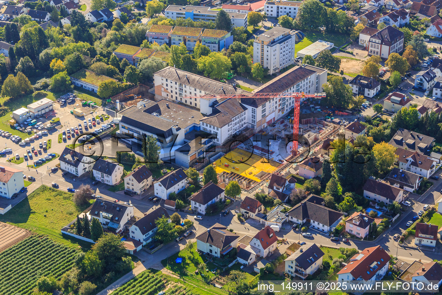 Vue d'oiseau de Chantier de construction pour l'agrandissement de l'Asklepios Südpfalzklinik Kandel à Kandel dans le département Rhénanie-Palatinat, Allemagne