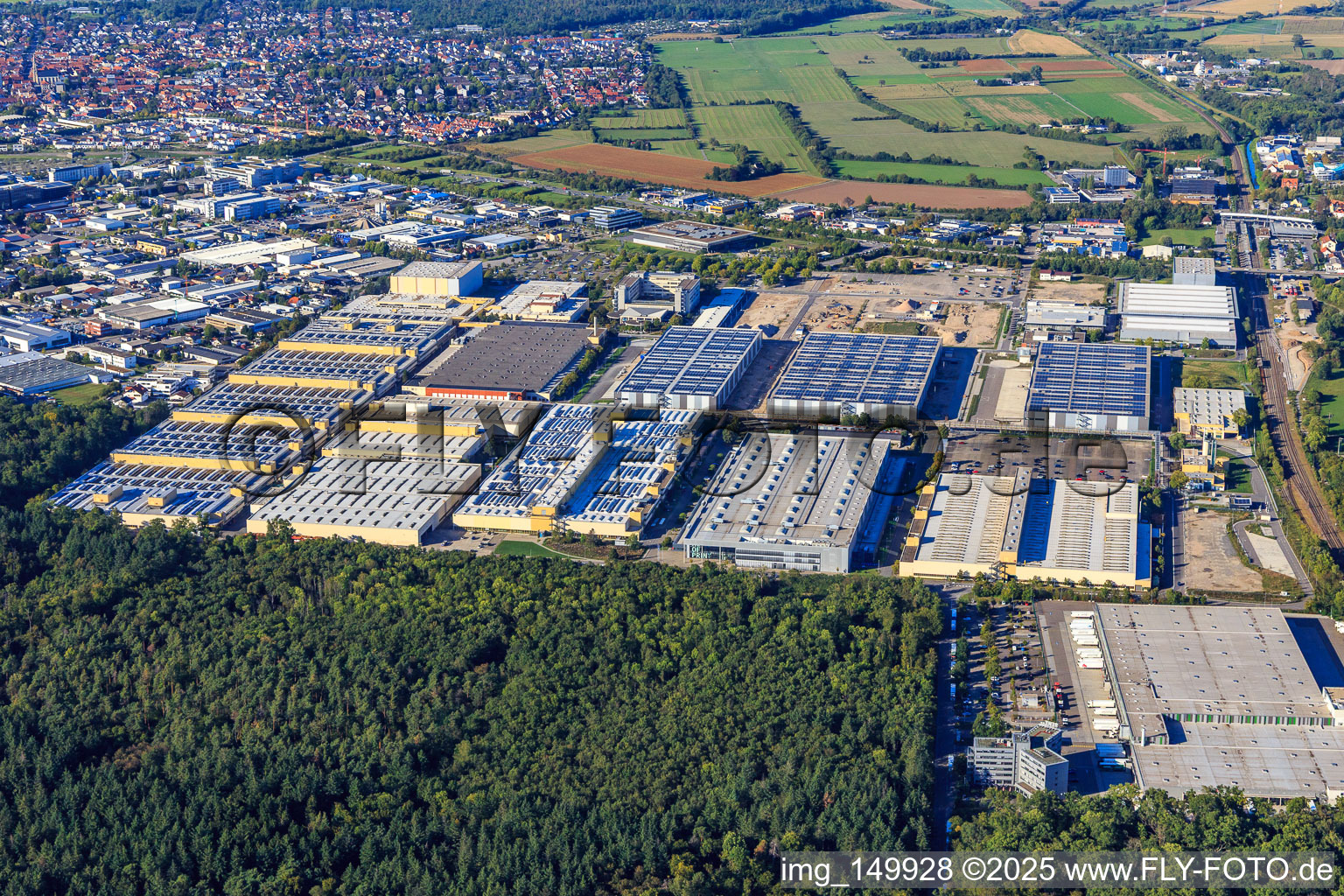 Vue aérienne de Sites de l'usine Heidelberger Druckmaschinen AG à le quartier Frauenweiler in Wiesloch dans le département Bade-Wurtemberg, Allemagne