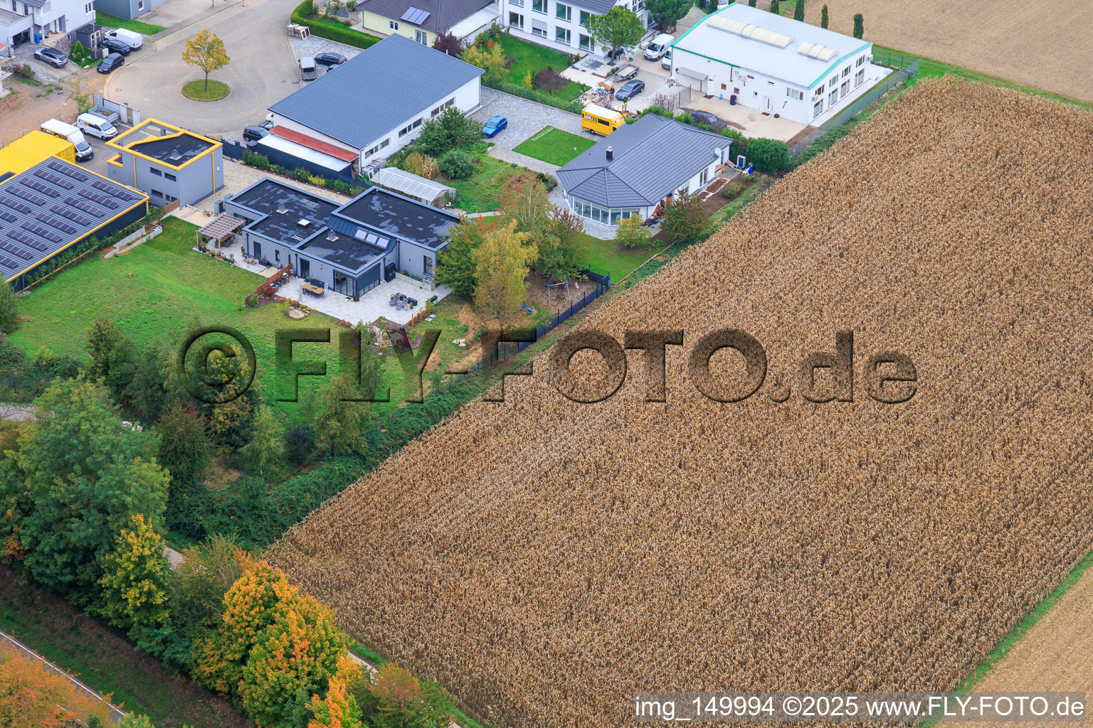 Vue aérienne de Parc industriel Auf dem Viertel avec AGILEXS Agil Express Service GmbH et AgilBox Selfstorage à Bad Bergzabern dans le département Rhénanie-Palatinat, Allemagne