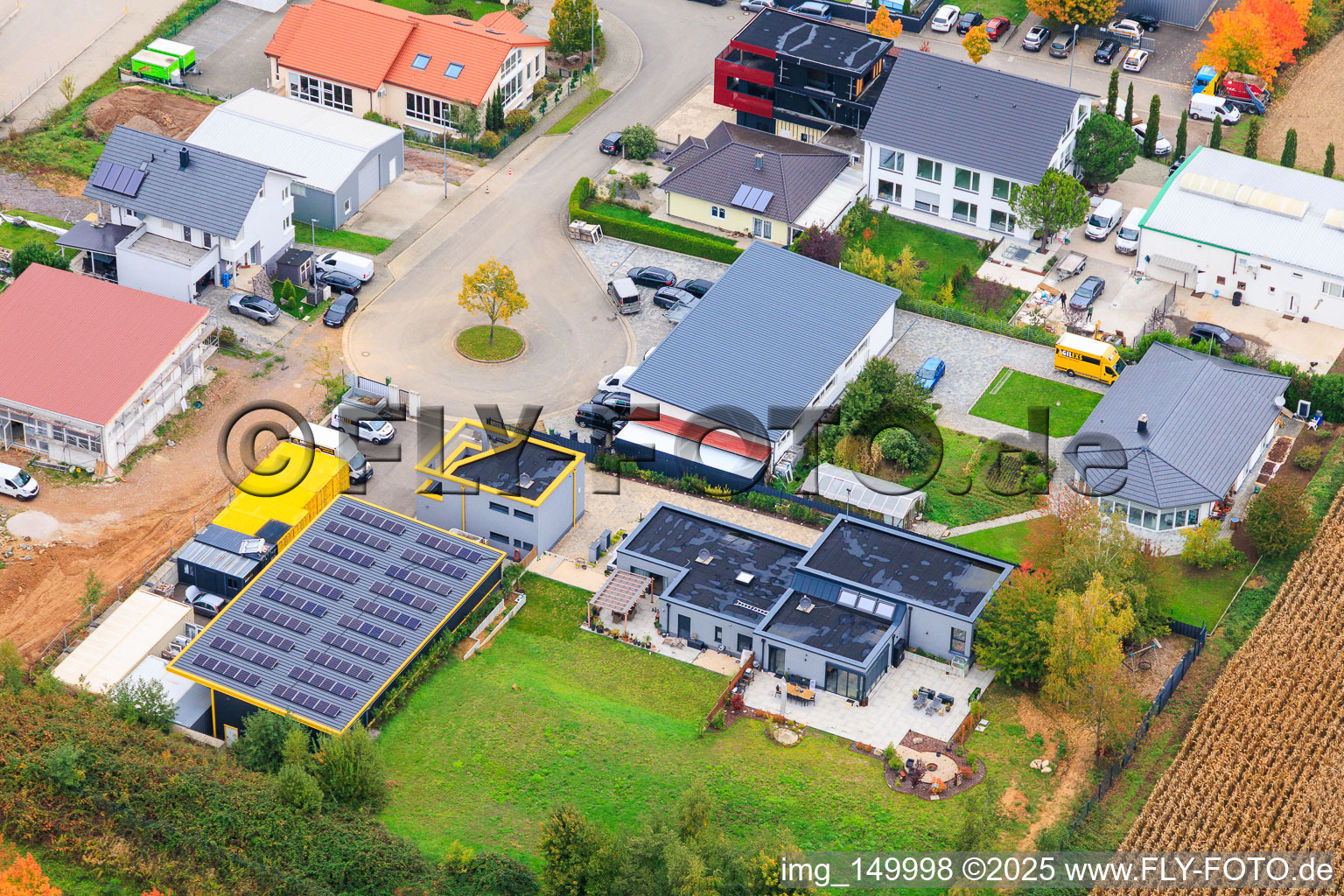 Vue aérienne de Parc industriel Auf dem Viertel avec AGILEXS Agil Express Service GmbH et AgilBox Selfstorage à Bad Bergzabern dans le département Rhénanie-Palatinat, Allemagne