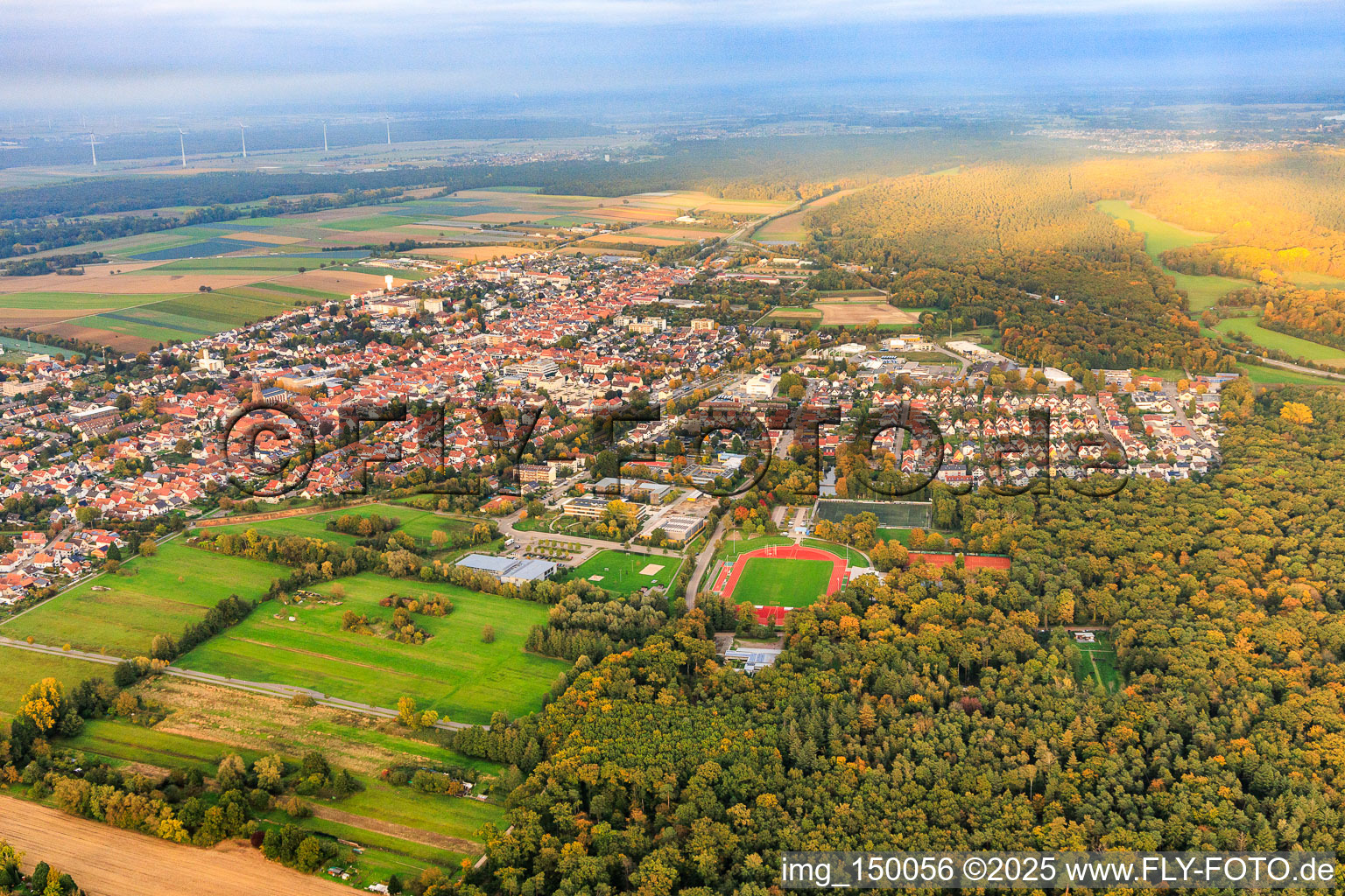 Vue aérienne de Centre sportif et scolaire sur la Jahnstrasse à Kandel dans le département Rhénanie-Palatinat, Allemagne