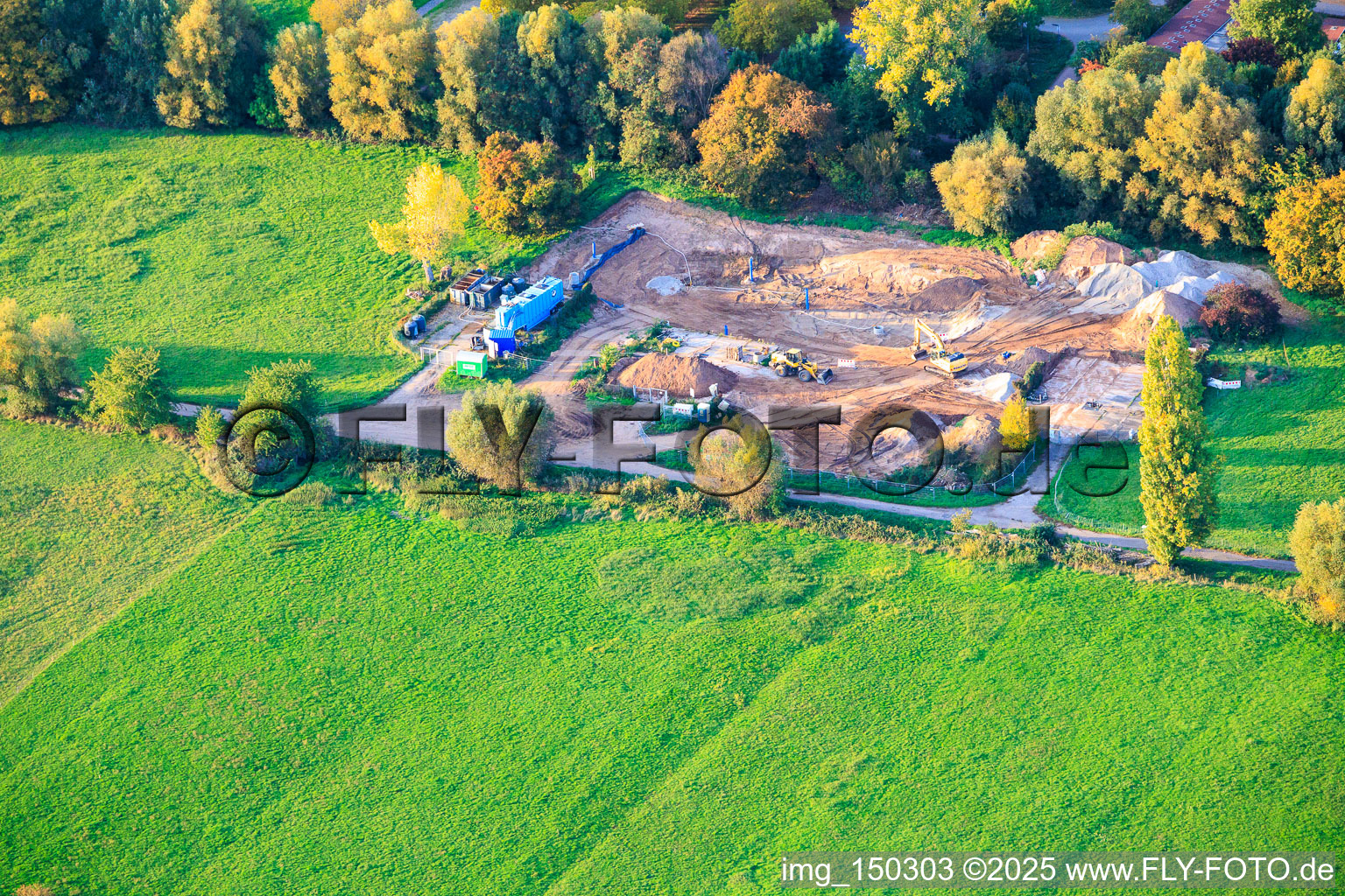 Vue aérienne de Démantèlement des installations de production pétrolière sur le Queich à le quartier Queichheim in Landau in der Pfalz dans le département Rhénanie-Palatinat, Allemagne