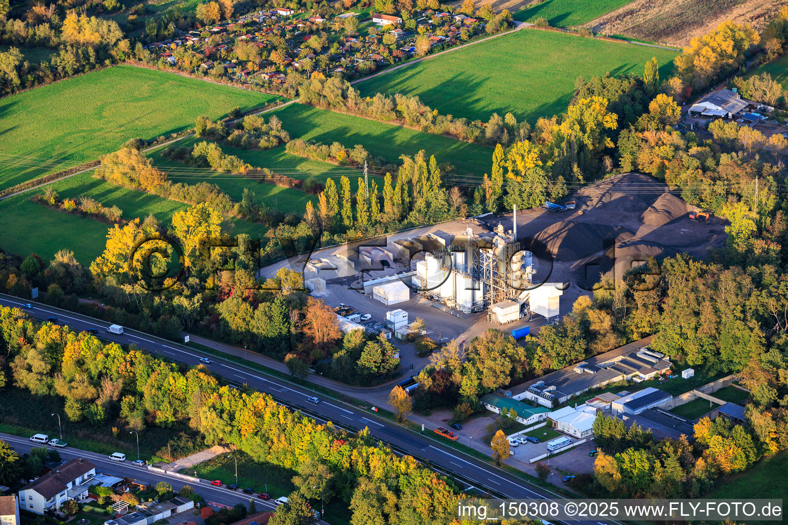 Vue aérienne de Centrale d'enrobage Landau Juchem KG à Landau in der Pfalz dans le département Rhénanie-Palatinat, Allemagne